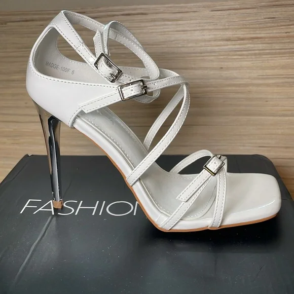 Fashion Nova Leveling Up white Heels size 6 NWB - Picture 6 of 8
